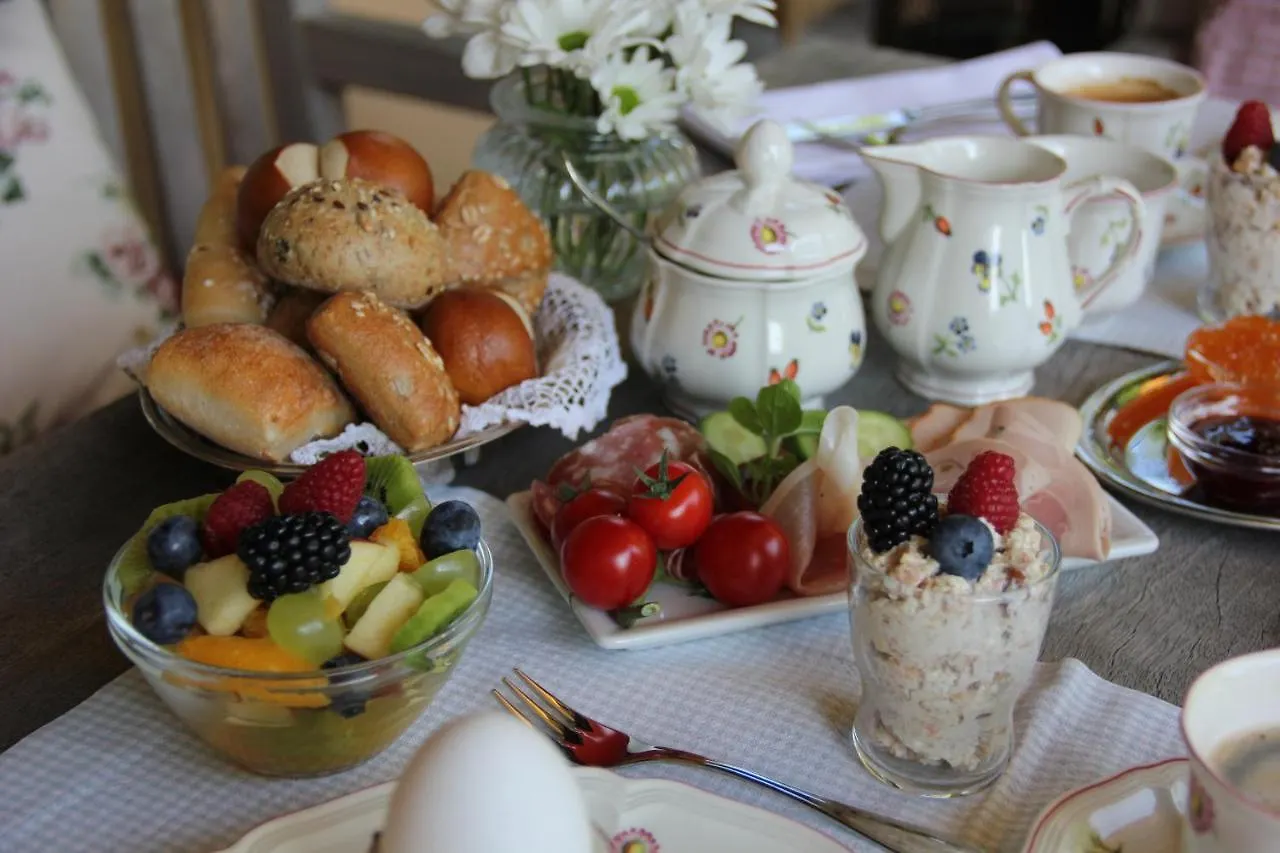 טורקהיים Villa Zollhaus Bed & Breakfast גרמניה