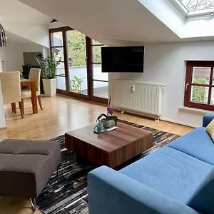 https://charmante-dachgeschoss-wohnung.bestleipzighotels.com